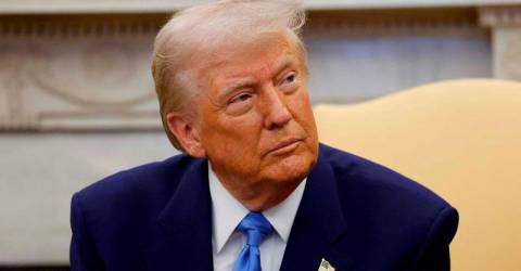 Trump says Canada, Mexico tariffs moving ‘forward’ on schedule