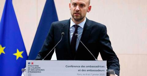 France warns Trump against threatening EU ‘sovereign borders’ on Greenland
