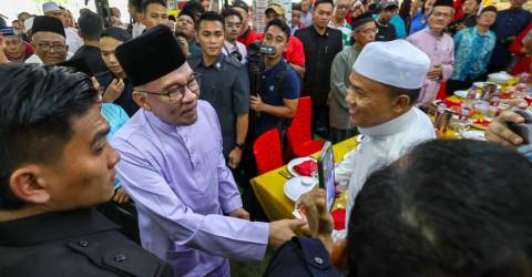 Retain PM Anwar until end of term: Abang Jo