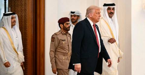 Qatar PM dismisses concerns over US jet gift offer