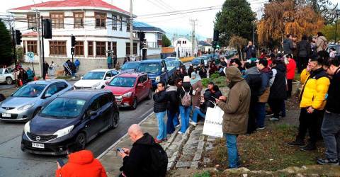 Major offshore quake causes tsunami scare in Chile, Argentina