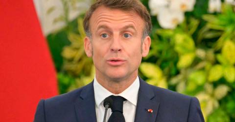 France to hold new talks on New Caledonia future