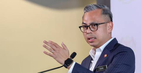 Media accreditation card not a licence for journalists - Fahmi