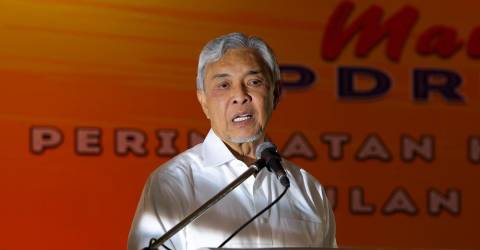 Zahid Nafi Khabar Angin Tujuh Ahli Parlimen Bn Akan Kosongkan Kerusi