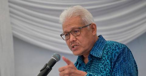 Hamzah: Bersatu akan ambil tindakan undang-undang wakil rakyat khianat parti