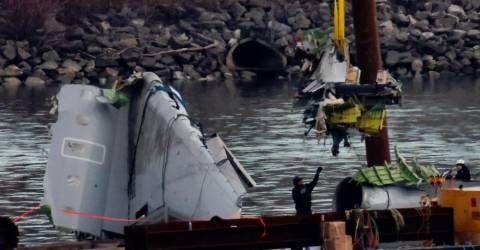 Investigators probe Washington plane crash wreckage and flight logs