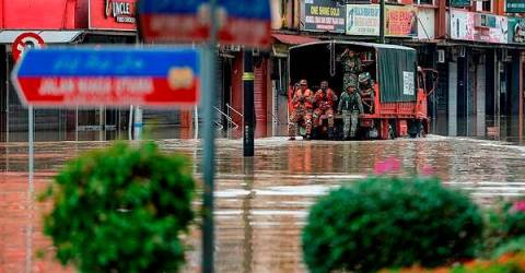 131 ATM members, veterans affected by floods in Kelantan and Terengganu - Adly