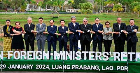 Vietnam, Cambodia vow to support Laos’ ASEAN chairmanship
