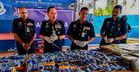 Cops Nab Five Men, Seize Drugs Worth RM6.4 Mln