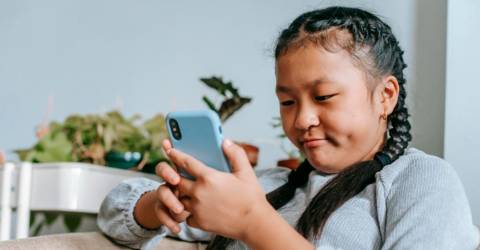 TikTok says to add screen time limits for teens