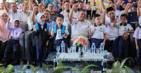 Lebih 3,000 pelajar Pahang terima manfaat Program Bantuan Pendidikan YPM