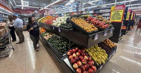 Thai business group urges action from government amid panic over U.S. trade policy 