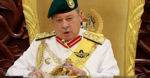 Sultan Ibrahim graces opening of 15th Parliament’s Third Session