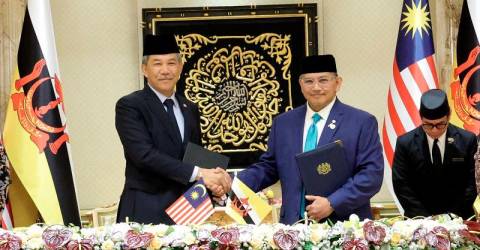 Malaysia, Brunei meterai tiga dokumen dua hala