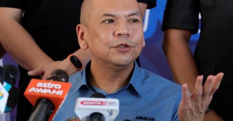 Bekalan tambahan diesel ke Sarawak dalam tempoh dua hari - Armizan