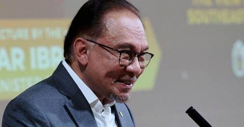 Anwar committed to solving MA63 issues, ensures Sabah not lagging behind