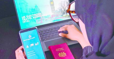 Thumbs up for UK electronic travel move