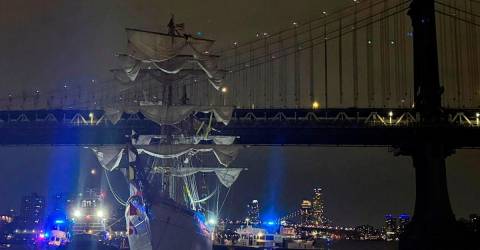 Mexican Navy says 22 wounded after ship crashes into Brooklyn Bridge