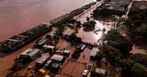 Anwar, wife express sorrow over floods in Brazil