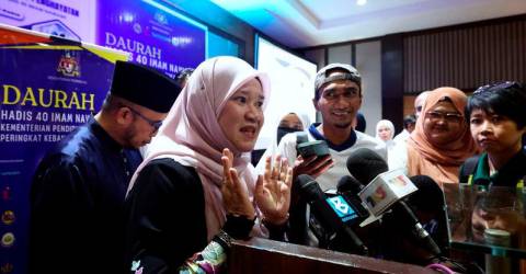 KPM terbuka pesara guru bantu tingkat tahap PDP Bahasa Inggeris - Fadhlina