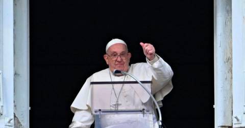 Pope to make first public appearance Sunday since hospitalisation