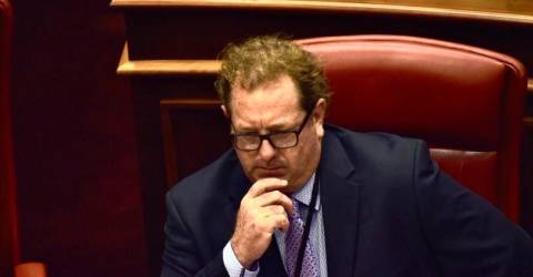Australian lawmaker changes name to ‘Aussie Trump’