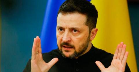 Ukraine’s Zelenskiy says Russia already manipulating accords brokered by US