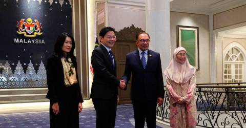 新加坡全力支持马来西亚在安瓦尔总理的领导下担任 2025 年东盟主席国