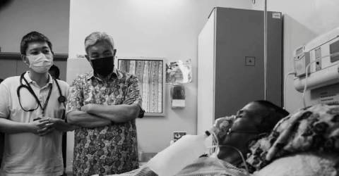 Zahid conveys condolences to family of political activist Mohammad Rafi