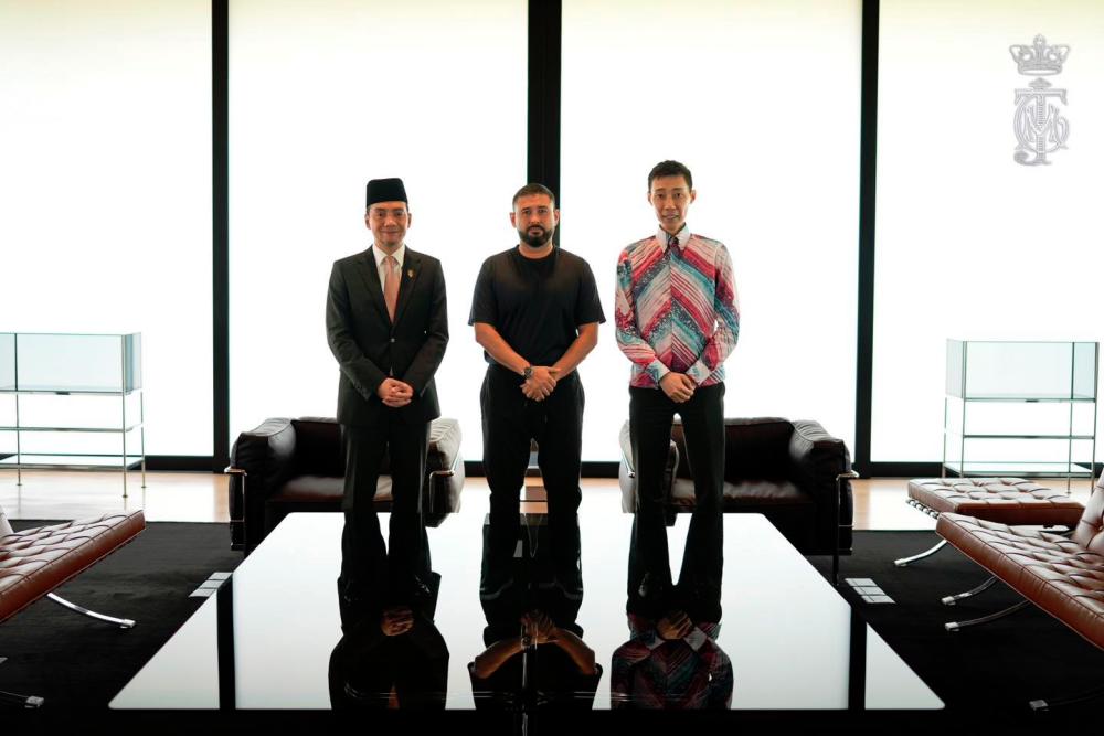 HRH Crown Prince of Johor - FACEBOOKpix