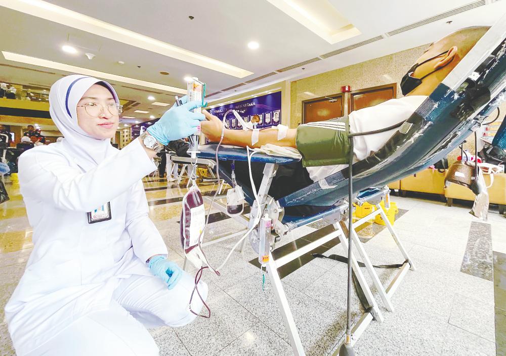 Bahariah said receiving the wrong blood type could cause antigen-antibody reaction, leading to multi-organ failure and death.. – ADIB RAWI YAHYA/THESUN