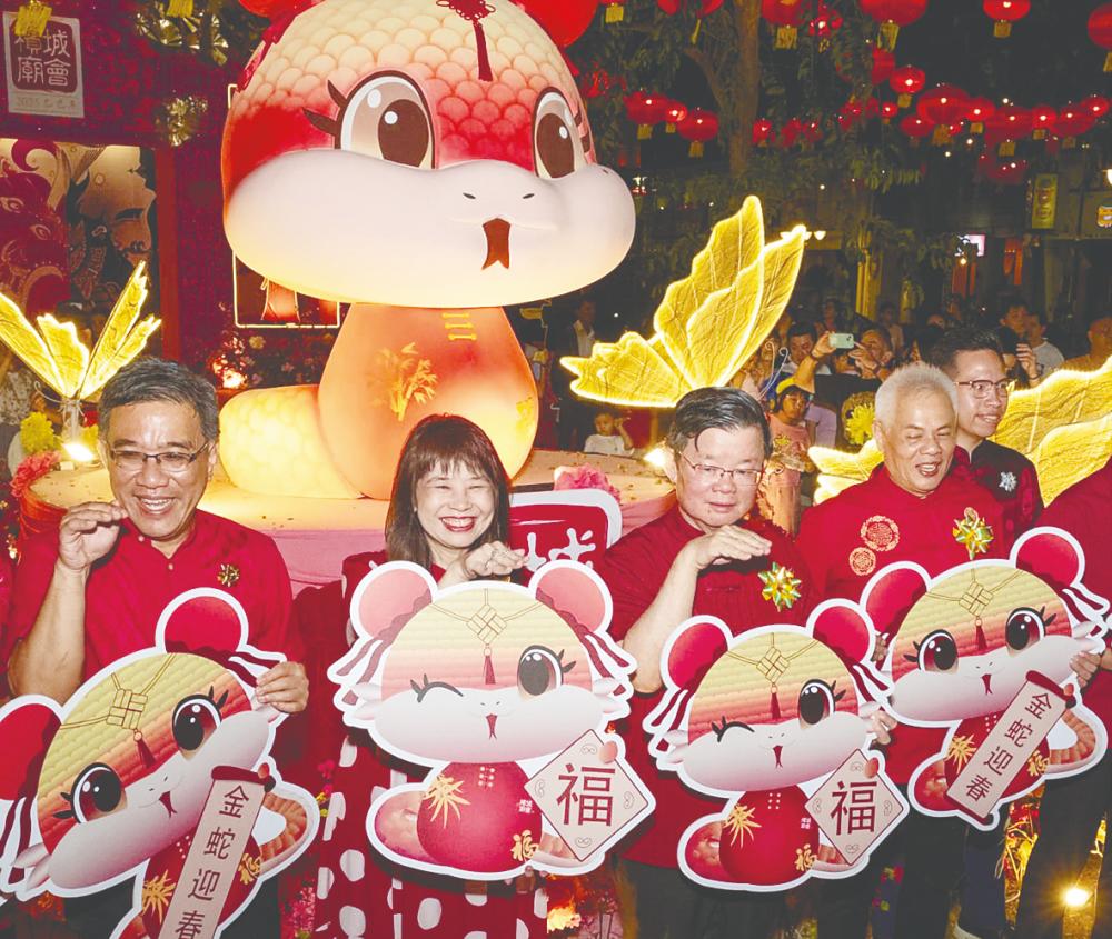 (From left) Penang state exco for tourism and creative economy Wong Hon Wai, Lim, Chow and Ho during the event launch. – T.C. KHOR/THESUN