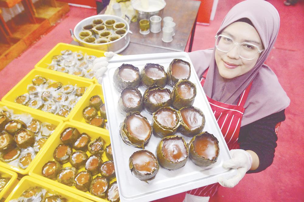 Farrah said there are no shortcuts to making kuih bakul and it takes between 16 and 20 hours to produce each batch– MASRY CHE ANI/THESUN