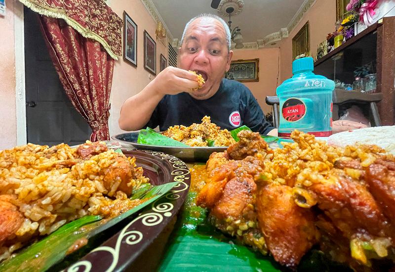 Mohamad Khairi warned that compulsive eating could adversely affect digestion and metabolism, leading to issues such as constipation, bloating and acid reflux. - ADIB RAWI YAHYA/THESUN