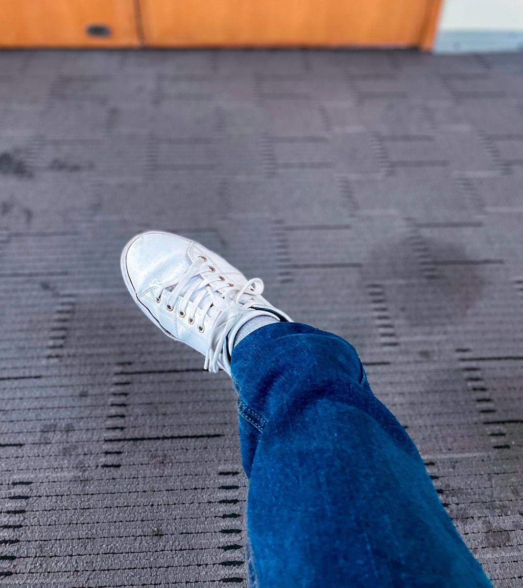 Ankle circles requires one to be seated. $!Ankle circles requires one to be seated.