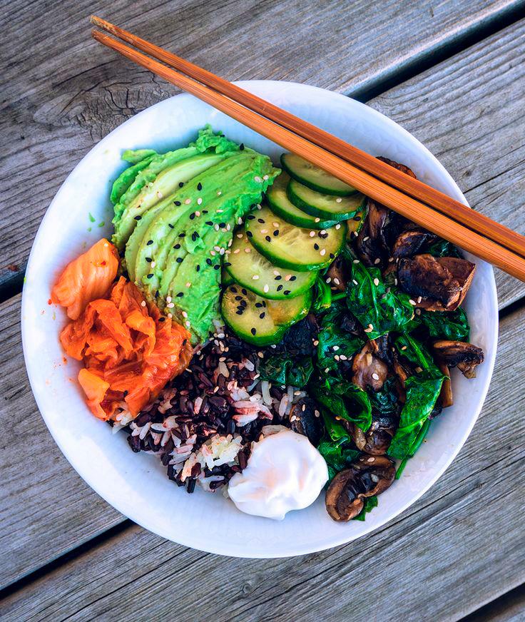 $!Korean rice bowl, in which avocado complements the mix of different toppings.