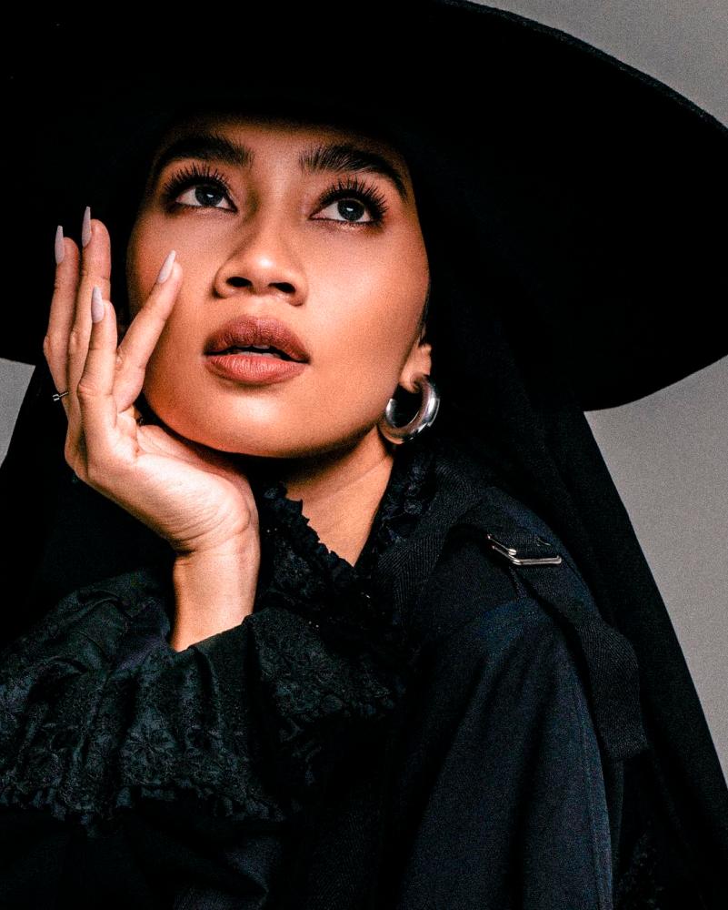 $!Yuna has certainly come a long way since her singer/songwriter days on Myspace. – INSTAGRAM/@YUNA