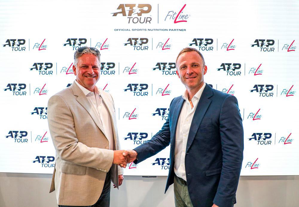 PM-International CEO &amp; Founder Rolf Sorg (left) and ATP CEO Massimo Calvelli (right) during the signing of partnership between ATP and FitLine.