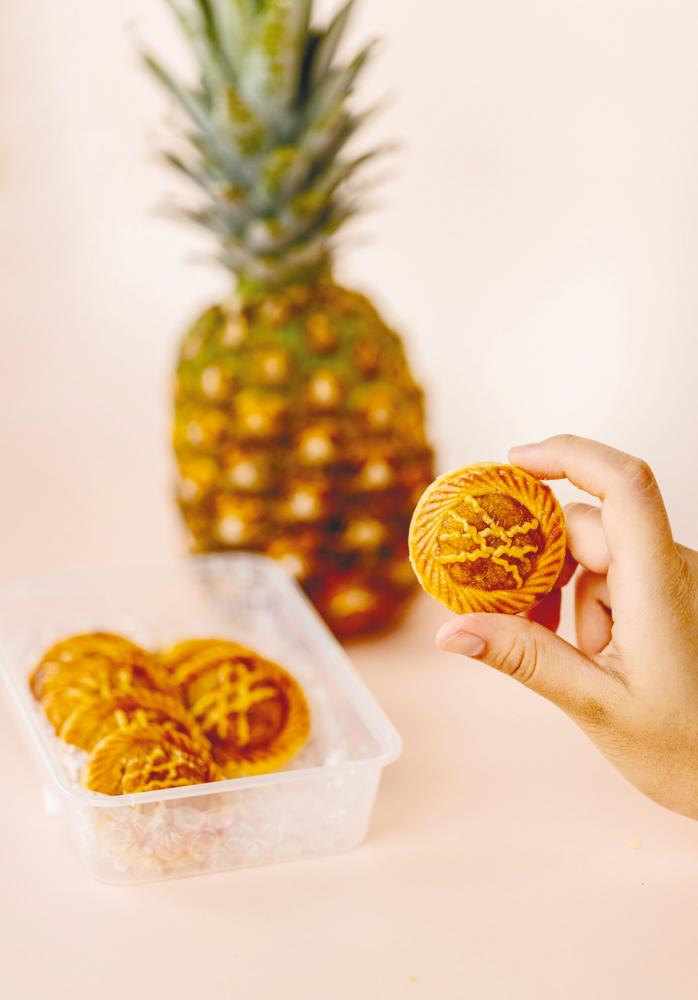 $!The traditional style pineapple tart.