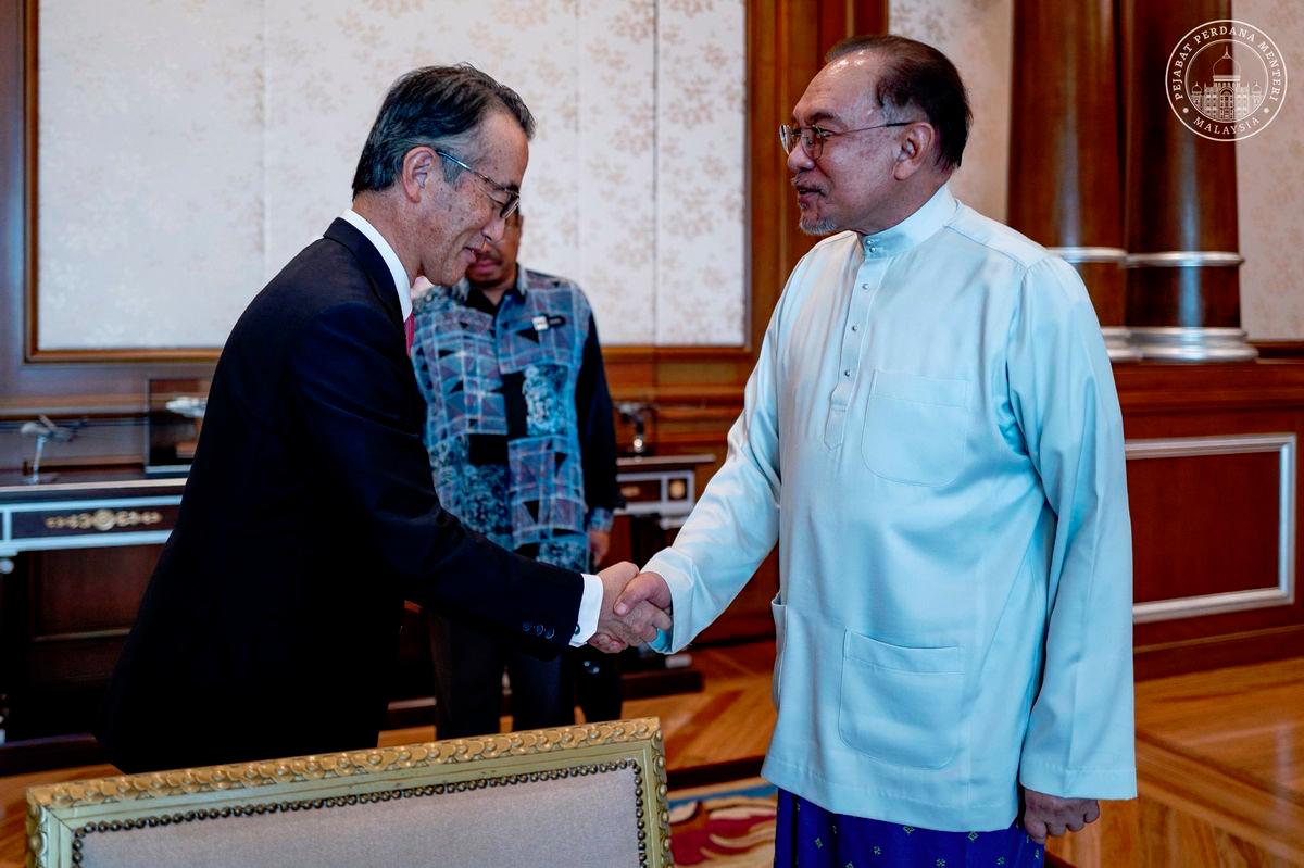 Anwar Ibrahim - FACEBOOKpix