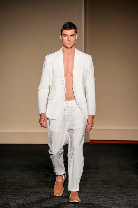 Rafael Miller closed the runway show for Coofandy $!Rafael Miller closed the runway show for Coofandy