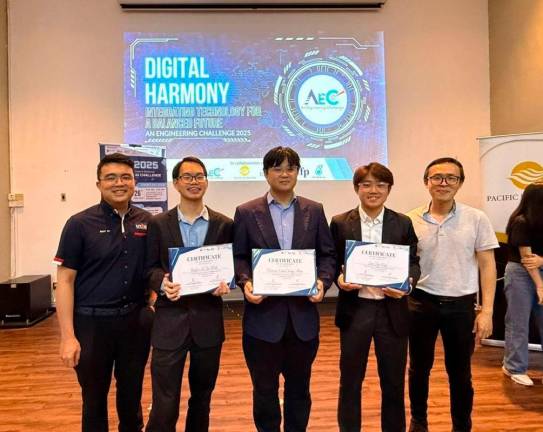 (From left) Dr Shuit, Riker Si, Damon Lim, Sor, and Dr Yap at the prize-giving ceremony at AEC 2025