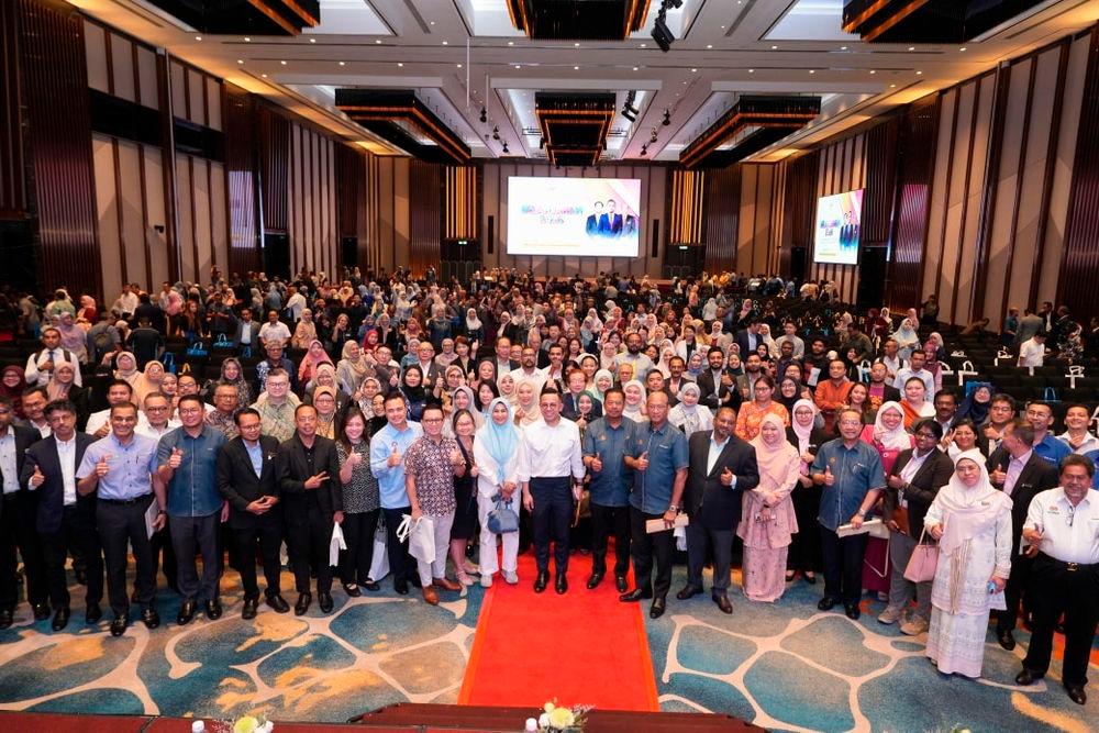 Gambar tujuan representasi sahaja: Kementerian Sumber Manusia / Facebook