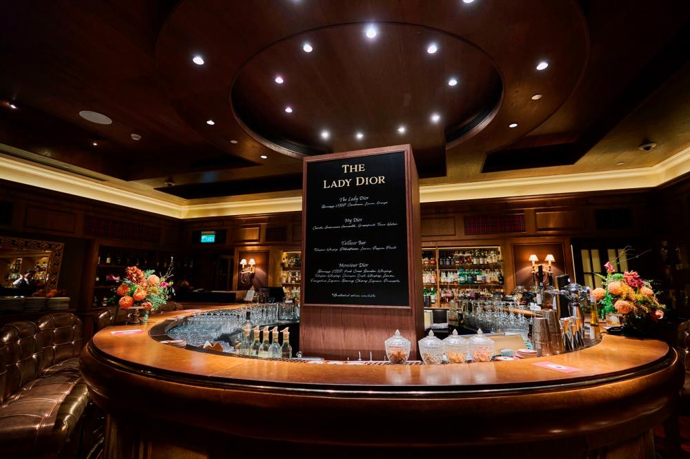 Galaxy Macau is honored to have the Asia Pacific’s first and only “The Lady Dior Pub” in Macau.