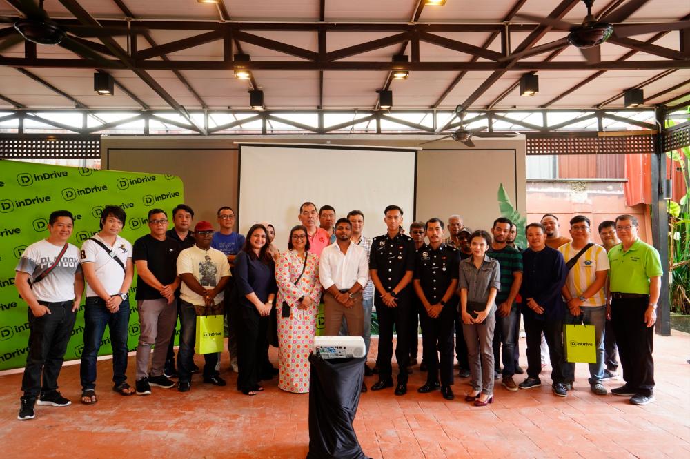 Representatives from inDrive, PDRM Gombak, the Women’s Aid Organization (WAO), and inDrive drivers gathered for a Safety Event &amp; Workshop, featuring a panel discussion with PDRM and WAO to discuss safety scenarios and reaffirm inDrive’s commitment to promoting community-wide safety for all.