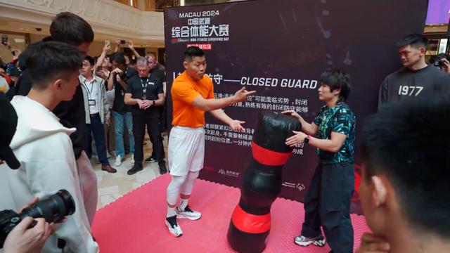 $!Renowned UFC fighters Justin Gaethje and Diego Lopes made a special appearance, along with UFC strawweight champion Zhang Weili and Li Jingliang for a meet-and-greet and autograph session for the UFC fans at “UFC IN THE COMMUNITY – MMA Fitness Experience Day”.