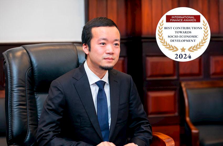 Neak Oknha Chen Zhi, Chairman of Prince Holding Group, received the ‘Best Contributions Towards Socio-Economic Development - Cambodia’ award at the International Finance Awards, showcasing his visionary leadership in advancing Cambodia’s economic and social progress.