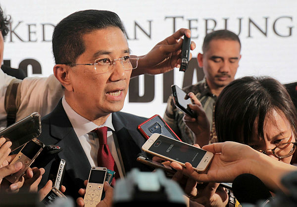 Malaysia actively pursuing energy market reforms to attract investment: Azmin