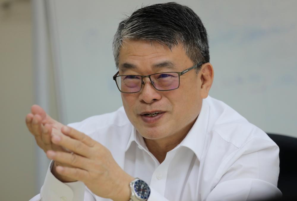 William Leong: Select committee did not summon sitting, ex-AG