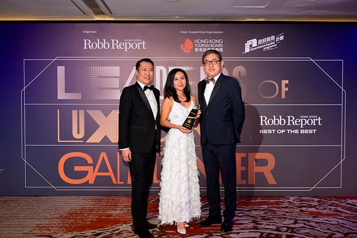 $!Photo of Tak Man, CEO and publisher of Robb Report Hong Kong (left), Amy Yang, Vice President Marketing, APAC &amp; IMEA of VistaJet (middle) and Dane Cheng, Executive Director of Hong Kong Tourism Board (right)